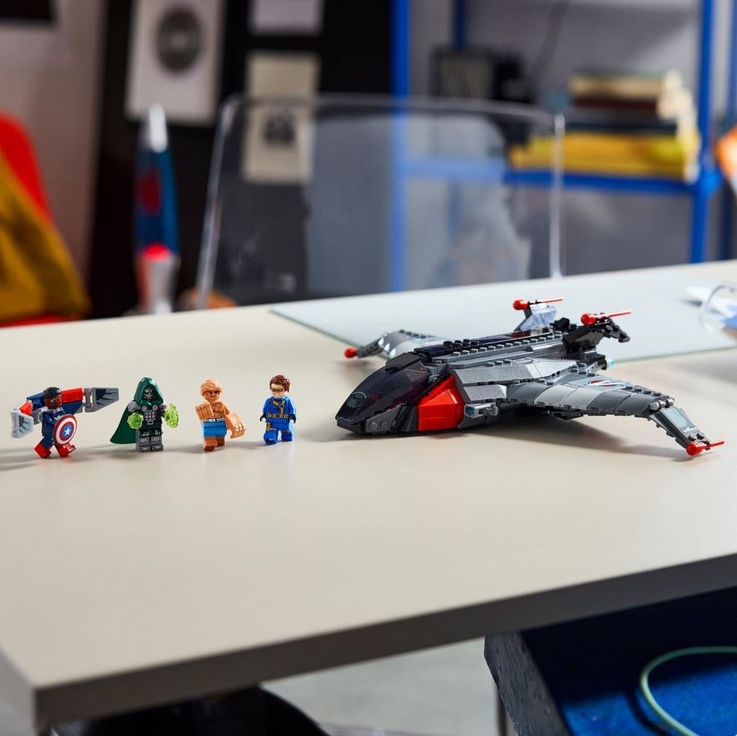76347 Avengers: Doomsday Quinjet