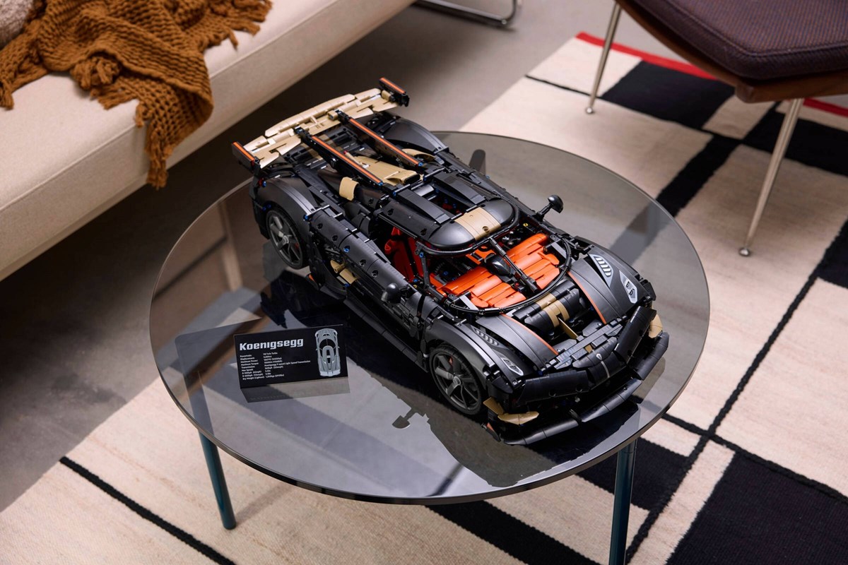 42232 Technic Koenigsegg Sadair's Spear Megacar